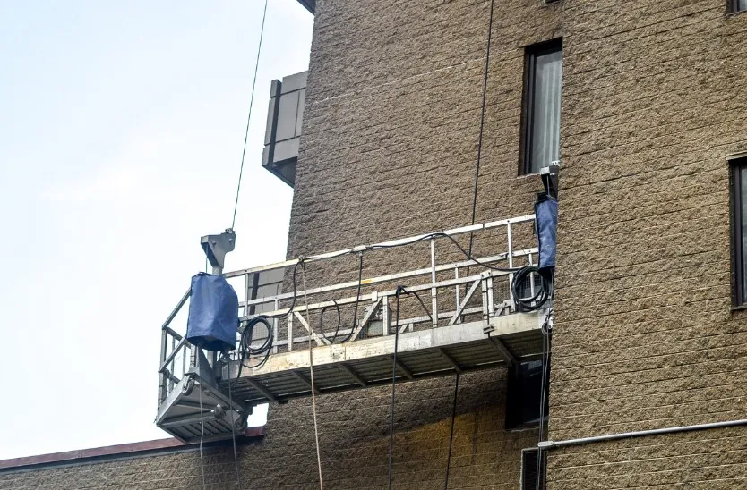 Cubierta invertida transitable con gres exterior en Santomera
